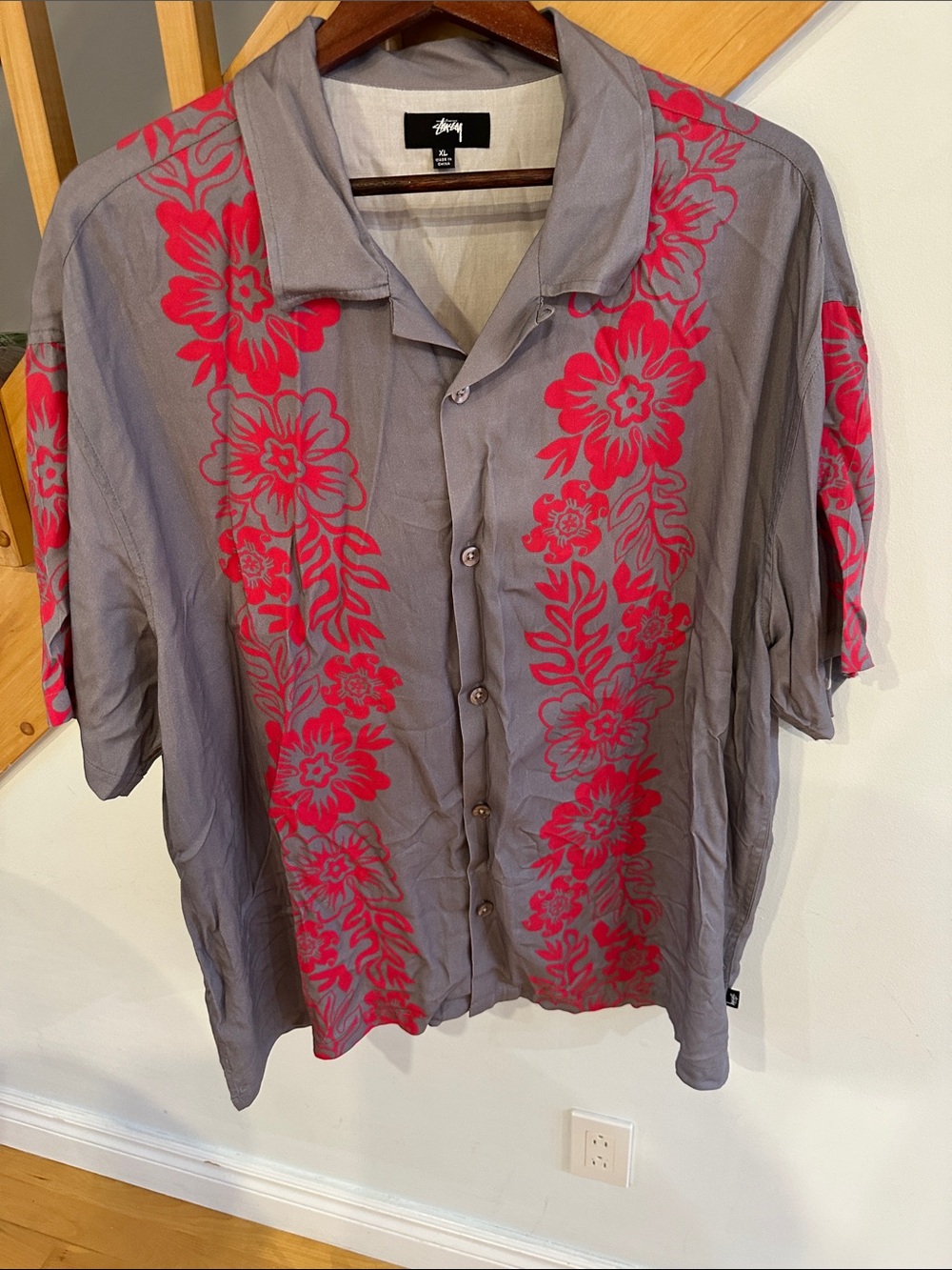 Stussy Gray Short-Sleeve Shirt Jacket with Bright Pink Floral Panels